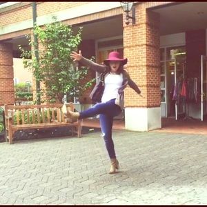 Meet your Posher, Annie